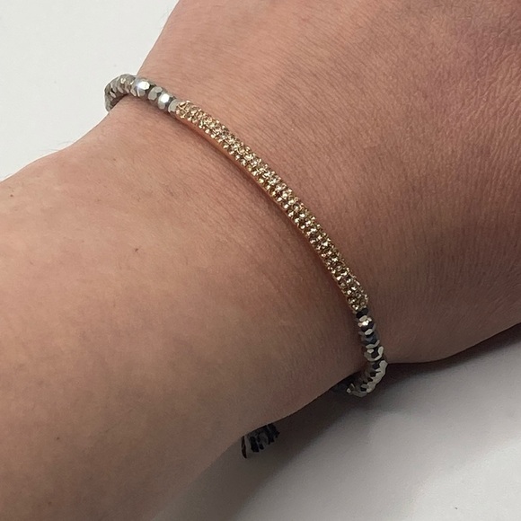 Stella and Dot Tribute Bracelet Grey Crystal Bead Rose Gold Tone Bar 6.5” - 8” - Picture 3 of 6